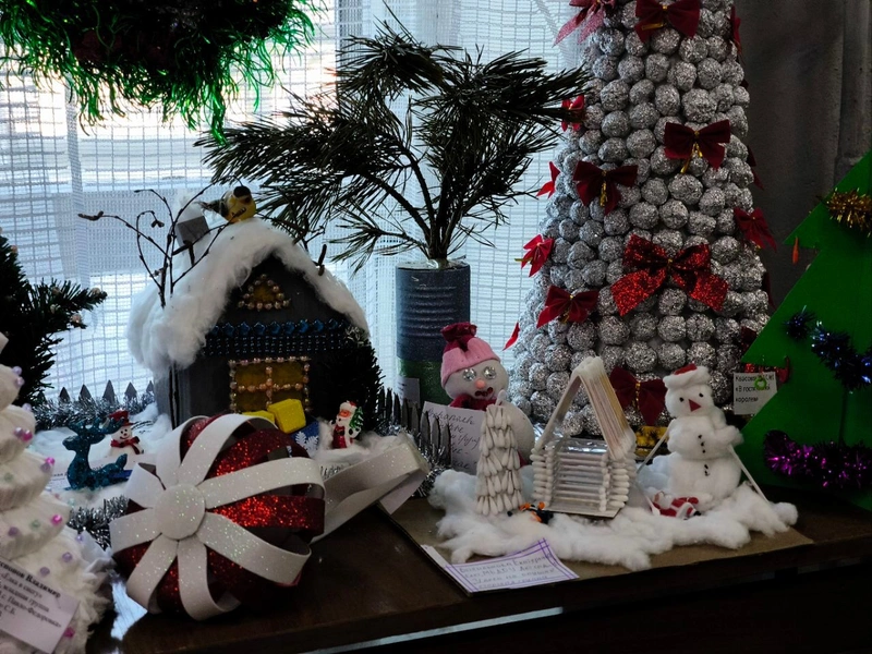 Подведены итоги конкурса «Мастерская Деда Мороза» в Кировском округе!