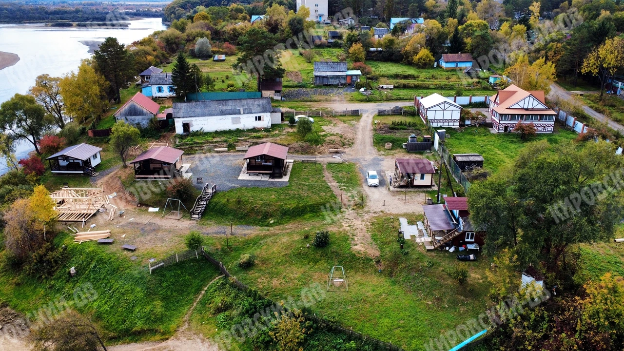 Домики (база отдыха) в пгт. Кировский